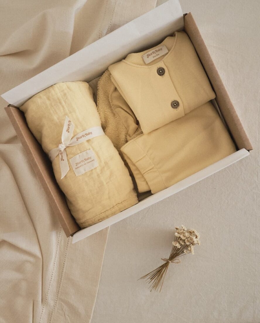 Set regalo bebé aventuras - Little Journey Banana